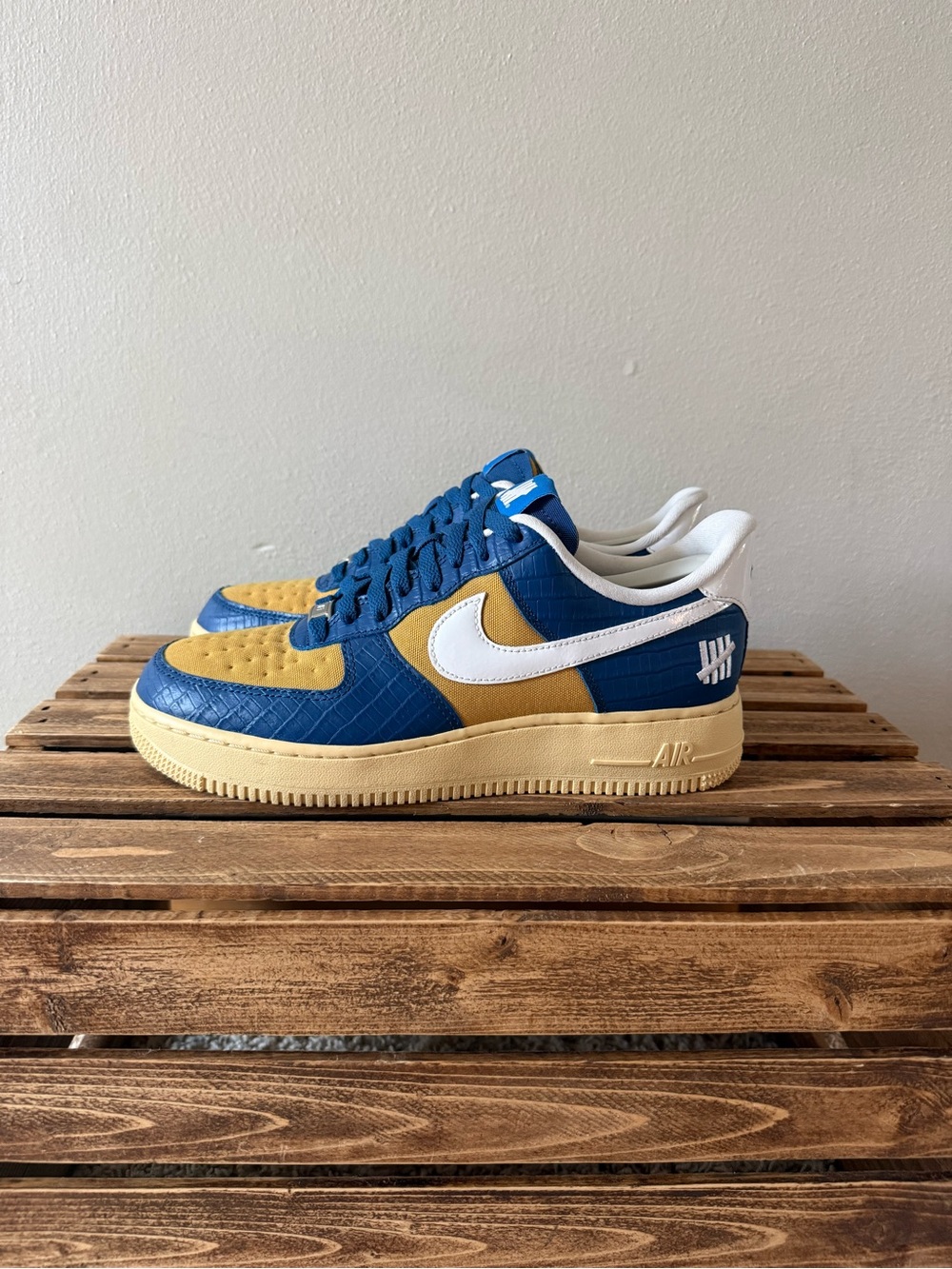 Rare Nike Air Force 1 x Undefeated - Picture 6 of 7